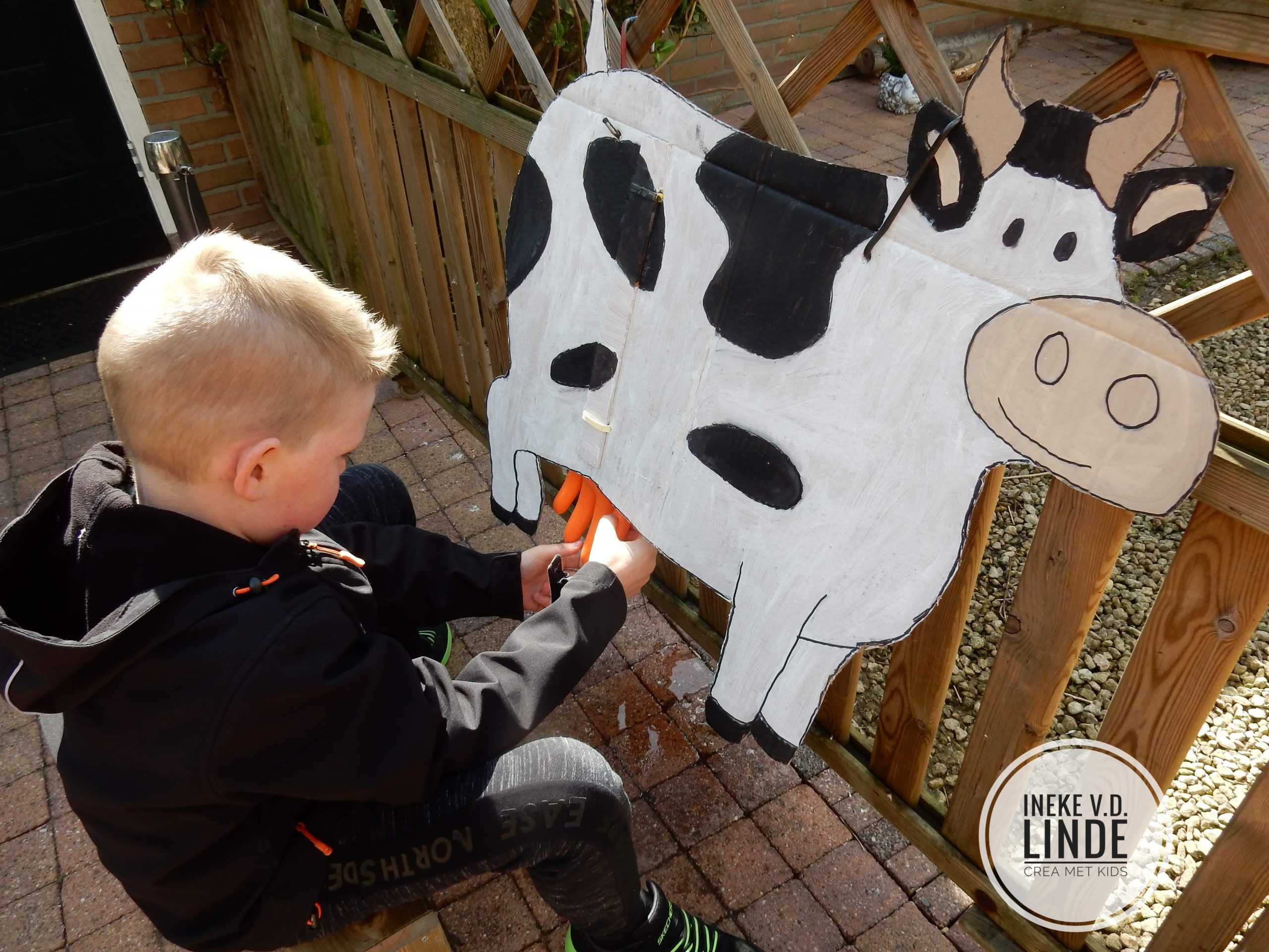 Waakzaamheid resterend zacht Koe melken met je eigen melk koe van karton » Crea met kids