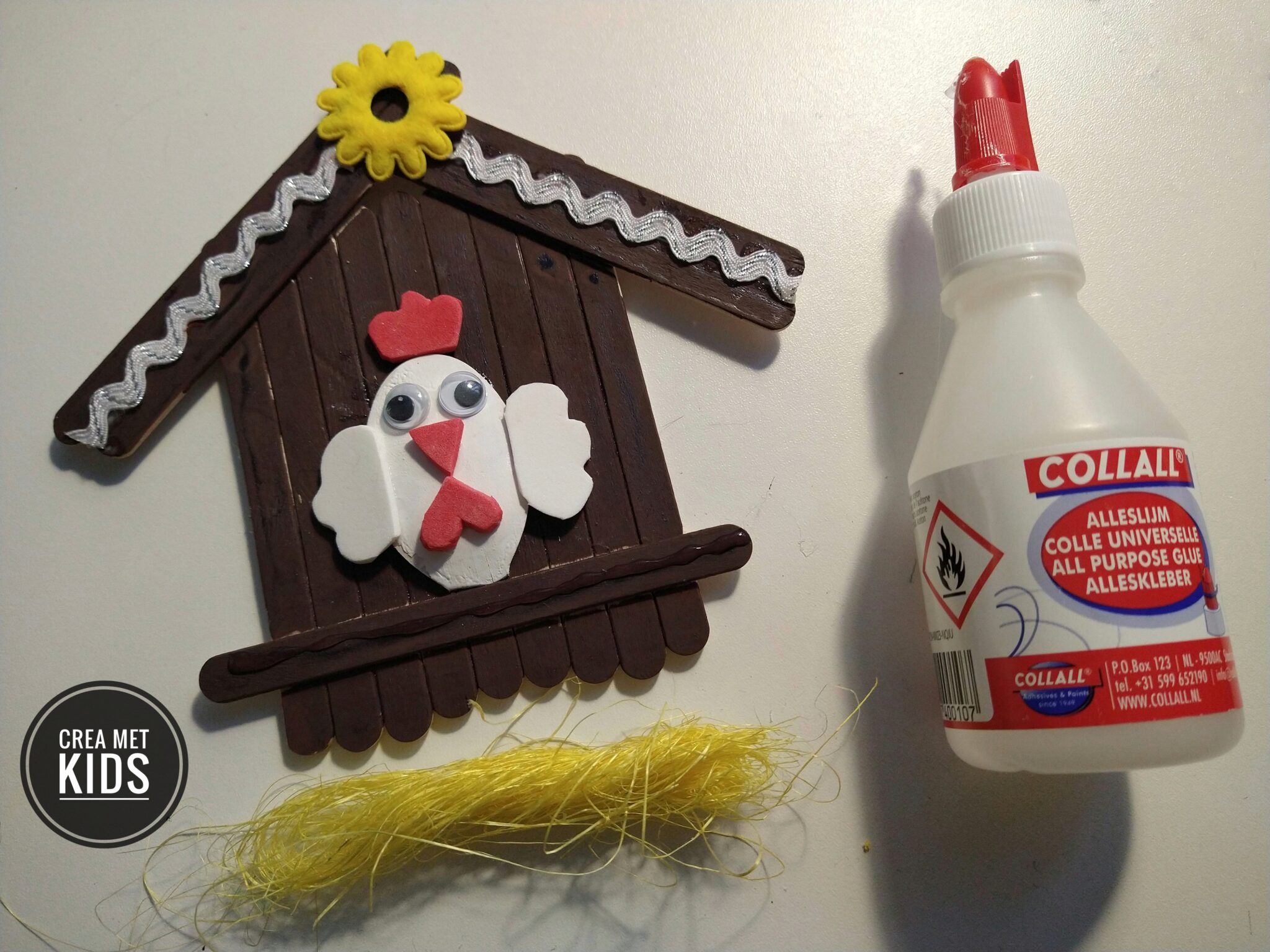 Paaskipje huisje knutselen van ijsstokjes » Crea met kids